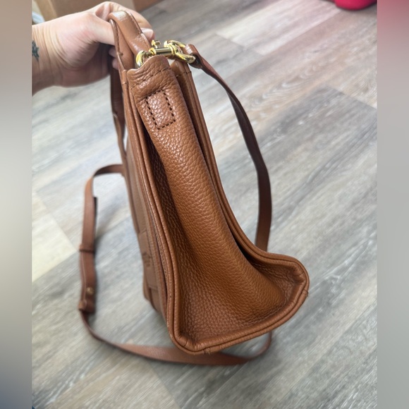 Marc Jacobs THE LEATHER SMALL TOTE BAG - Picture 10 of 16